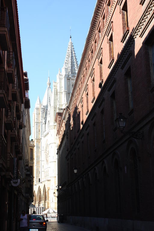 Apartamento La Cenicienta Catedral レオン 部屋 写真